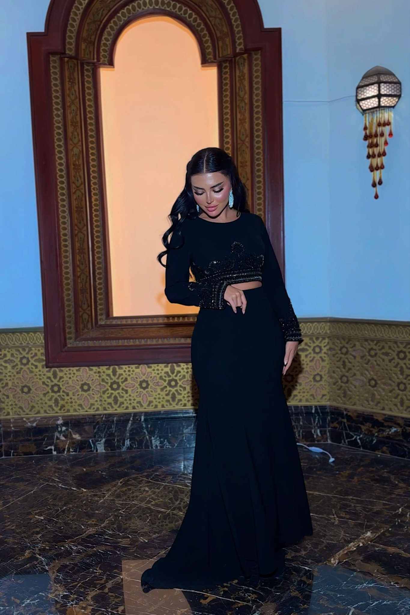 فستان أسود قطعتين
